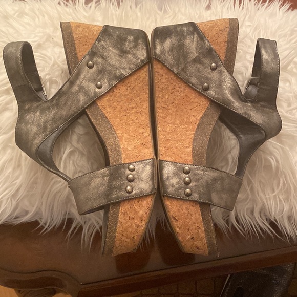 Cute pewter sandals!! - Picture 2 of 6